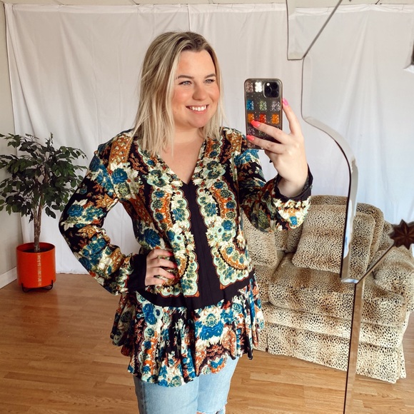 Free People Tops - Free people black floral long sleeve tunic